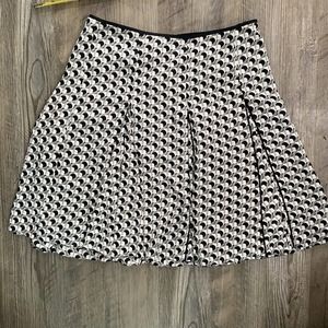White House Black Market A-Line Skirt Black Pleated Geometric Size 8